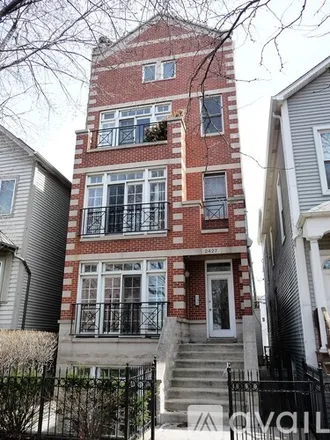 Rent this 4 bed duplex on 2427 North Greenview Avenue