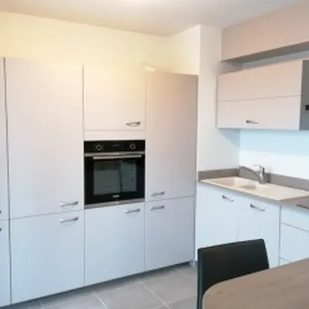 Rent this 3 bed apartment on Commerce Pasteur in Avenue Louis Pasteur, 74100 Annemasse