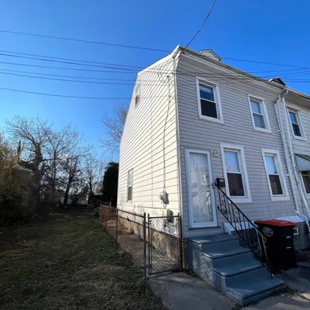 Image 7 - 710 Mary Street, Chester, PA 19013, USA - House for rent