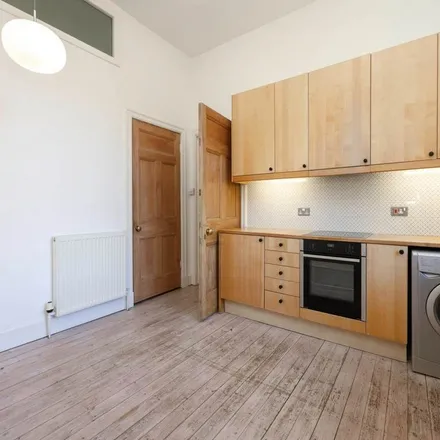 Image 6 - CHI, 188 Bruntsfield Place, City of Edinburgh, EH10 4DF, United Kingdom - Apartment for rent