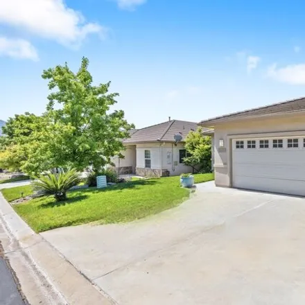 Buy this 3 bed house on 32611 Greene Drive in Tulare County, CA 93265
