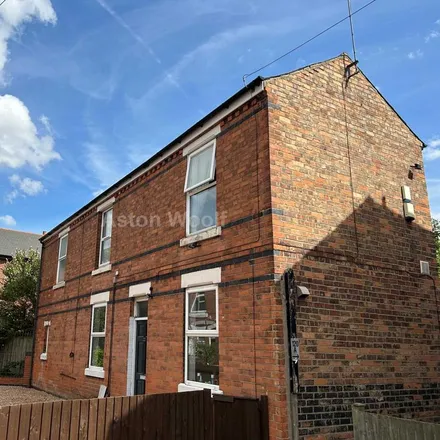 Image 1 - Whittier Road, Nottingham, NG2 4AT, United Kingdom - Apartment for rent