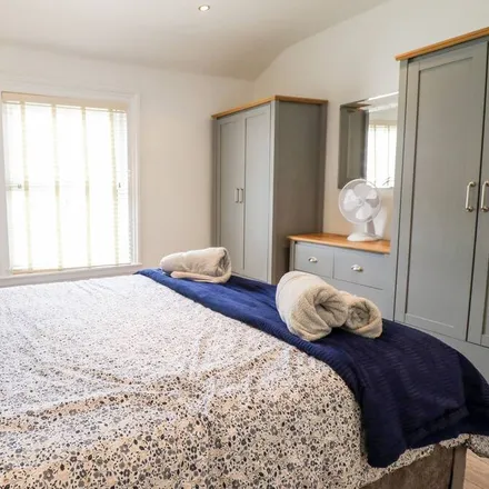 Rent this 3 bed townhouse on Llandudno in LL30 1AL, United Kingdom