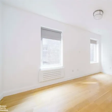Image 7 - 159 WEST 24TH STREET 5B in Chelsea - Apartment for sale