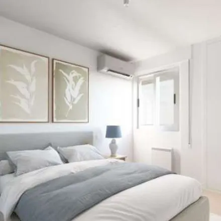 Rent this 2 bed apartment on Escuela Infantil Privada Kind For Kids in Calle de Torrelaguna, 65