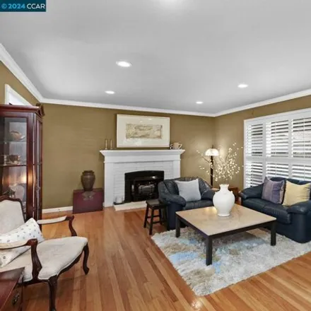 Image 4 - 1798 Southpark Court, Concord, CA 94519, USA - House for sale