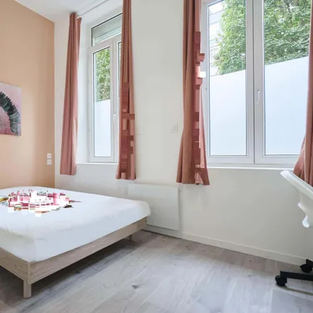 Rent this 2 bed room on 20 Rue Brûle Maison in 59000 Lille, France