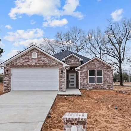 Buy this 3 bed house on Remington Court in Kilgore, TX 75662