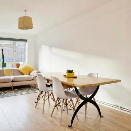 Buy this 3 bed apartment on Lamb House in Bullace Row, London
