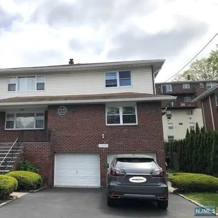 Rent this 3 bed house on 1512 10th Street in Fort Lee, NJ 07024