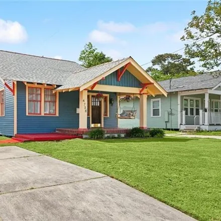 Buy this 4 bed house on 4738 Arts Street in New Orleans, LA 70122