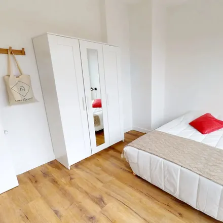 Rent this 1 bed apartment on 8 Avenue Sainte-Anne in 92600 Asnières-sur-Seine, France