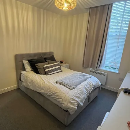 Rent this 2 bed apartment on Parkfield Road in Liverpool, L17 8UL