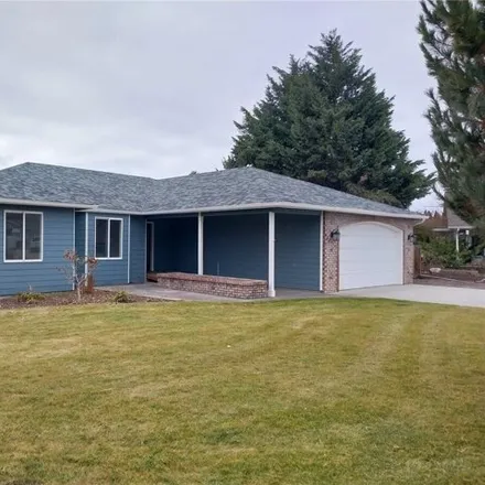 Image 3 - 744 Goldenview Place, East Wenatchee, WA 98802, USA - House for sale