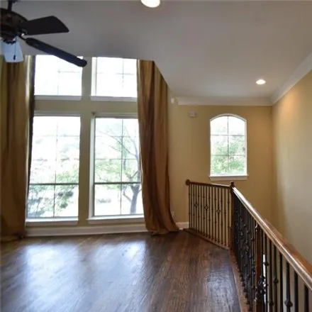Image 3 - 2635 Floyd Street, Dallas, TX 75204, USA - Townhouse for rent