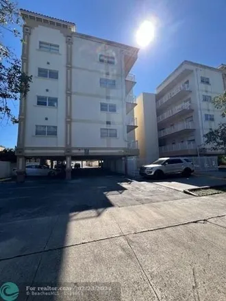 Rent this 2 bed condo on 2022 Jackson Street in Hollywood, FL 33020