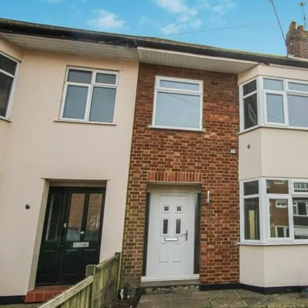 Rent this 3 bed townhouse on Albert Street in Warley, CM14 5HE