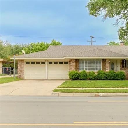 Buy this 3 bed house on 5625 Woodway Drive in Fort Worth, TX 76133