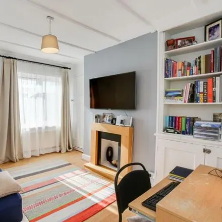 Image 3 - Brassie Avenue, London, W3 7DE, United Kingdom - Apartment for sale