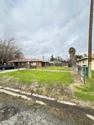 Image 3 - 464 F Street, Biggs, CA 95917, USA - House for sale