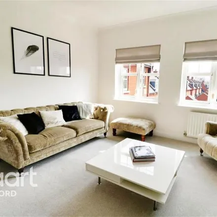 Image 4 - Academy Fields Road, London, RM2 5UE, United Kingdom - Apartment for rent