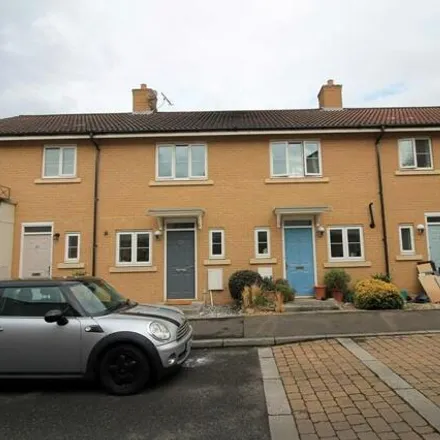 Rent this 2 bed townhouse on 23 Eastcliff in Bristol, BS20 7AB