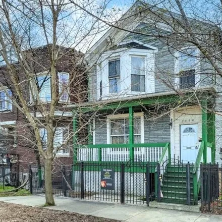 Buy this 7 bed house on 2839 West Monroe Street in Chicago, IL 60612