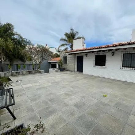 Buy this 3 bed house on Circuito del Lince Oriente 281 in Vistas del Sol, 45230 Santa Ana Tepetitlán