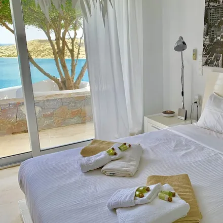 Rent this 12 bed house on Elounda in Δημοκρατίας, Agios Nikolaos Municipal Unit