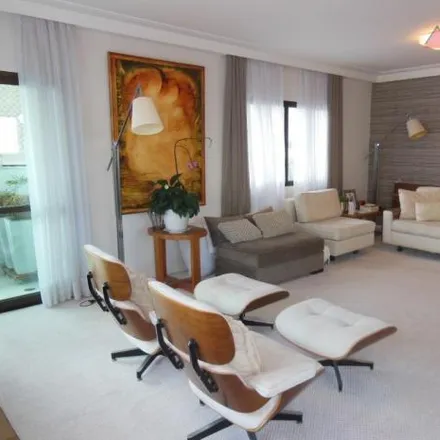 Buy this 4 bed apartment on Salgadinhos Nagai in Rua Silva Jardim 295, Centro