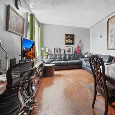 Image 2 - 1711 Davidson Avenue, New York, NY 10453, USA - Condo for sale