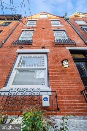 Image 3 - 2109 Locust Street, Philadelphia, PA 19103, USA - House for sale