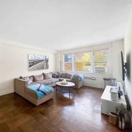 Image 1 - 3725 Henry Hudson Parkway West, New York, NY 10463, USA - Apartment for sale