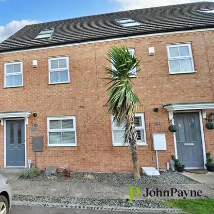 Buy this 3 bed townhouse on Walmsley Close in Allesley, CV5 9PQ