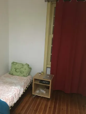 Rent this 11 bed room on Rua António José de Almeida 26 in 3000-040 Coimbra, Portugal