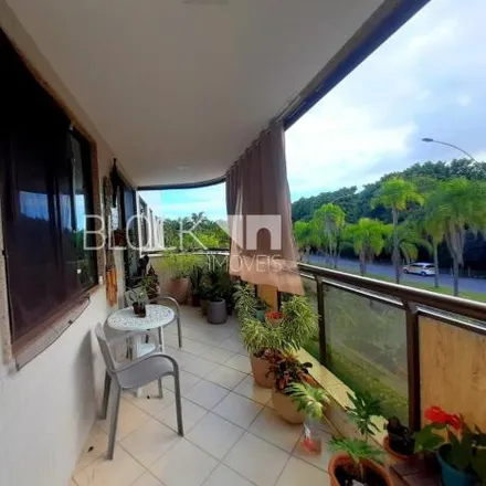 Buy this 2 bed apartment on Estrada Benvindo de Novaes 614 in Recreio dos Bandeirantes, Rio de Janeiro - RJ