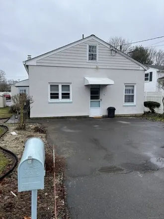 Rent this 2 bed house on 4 Fairlawn Avenue in Branford, CT 06405
