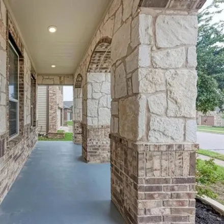 Image 4 - 7517 Knockfin Drive, Austin, TX 78744, USA - House for sale