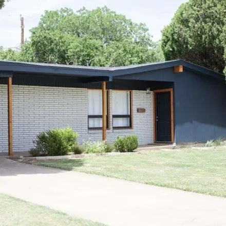 Buy this 3 bed house on 4182 Thomas Avenue in Wichita Falls, TX 76308