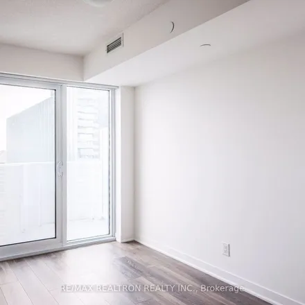 Image 4 - 1 York Street, Old Toronto, ON M5J 0B6, Canada - Apartment for rent