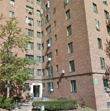 Buy this 2 bed condo on 1555 Unionport Road in New York, NY 10462
