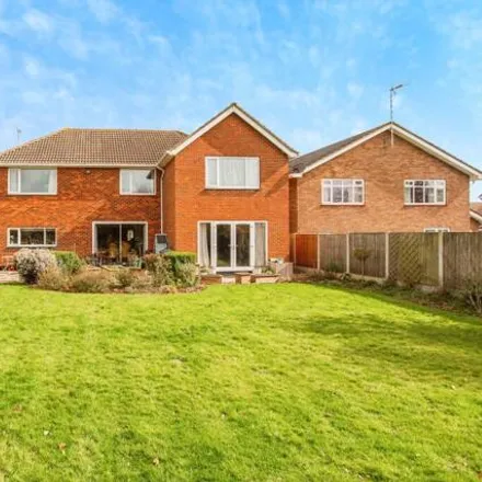 Image 4 - Navestock Gardens, Southend-on-Sea, SS1 3ST, United Kingdom - House for sale