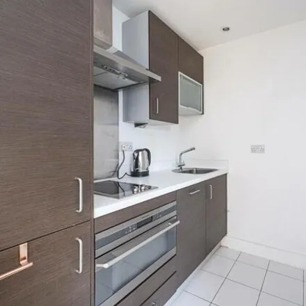 Image 1 - Hodgson House, 26 Christian Street, St. George in the East, London, E1 1SE, United Kingdom - Apartment for rent