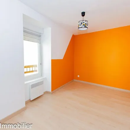 Rent this 4 bed apartment on 7 Place de l'Hôtel de Ville in 38470 Vinay, France