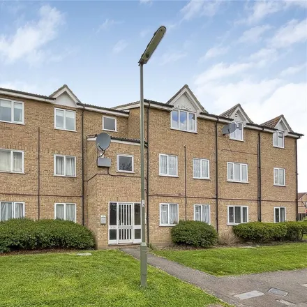 Rent this 2 bed apartment on Seymour Way in Charlton, TW16 7NL