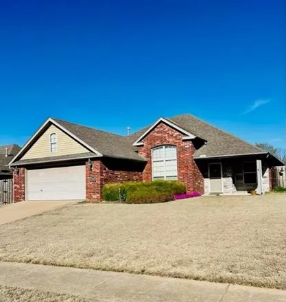 Buy this 3 bed house on 1830 North Fallbrook Way in Fayetteville, AR 72704