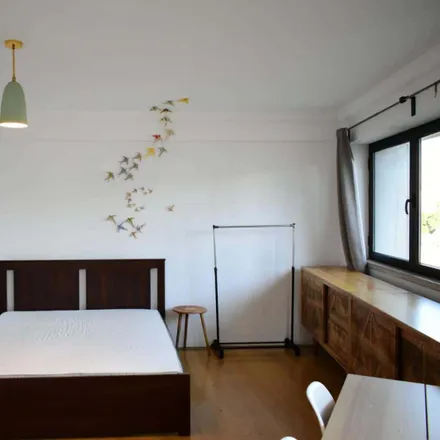 Rent this 7 bed room on Biblioteca Francisco Pereira de Moura in Rua Miguel Lupi, 1200-725 Lisbon
