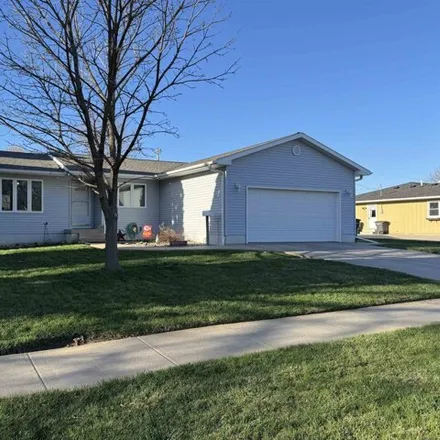 Buy this 4 bed house on 2651 West 6th Street in Hastings, NE 68901