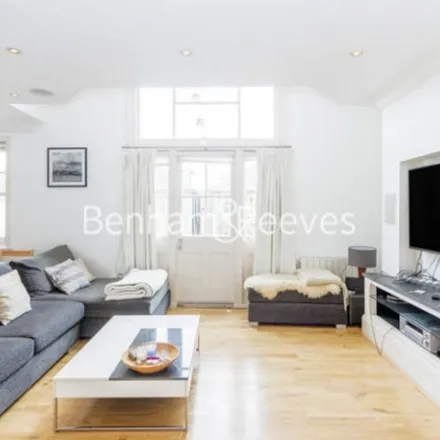 Image 5 - The Hall Senior School, 23 Crossfield Road, London, NW3 4NU, United Kingdom - Apartment for rent