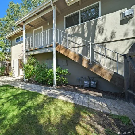 Image 8 - 825 Hudson Street, Redwood City, CA 94061, USA - Duplex for sale